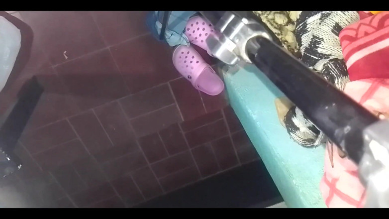 Fitcure1: Fati Gives Me a Handjob and Rides Me