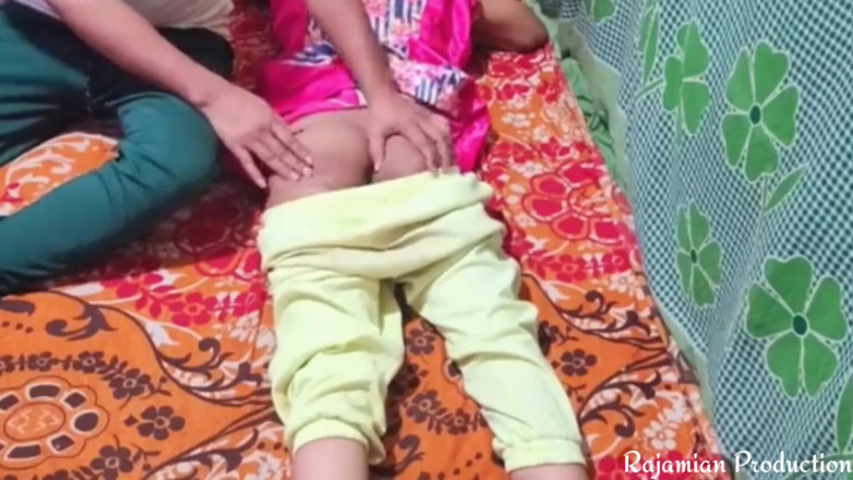 Raja Mian Production: Fratele vitreg s-a dus în camera surorii vitrege a futut-o și i-a...