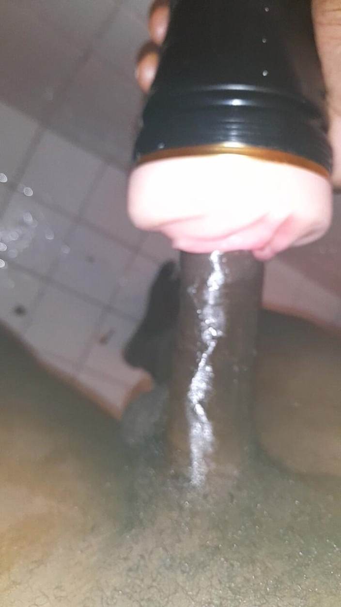 Black guy: 撸管 S9 E9