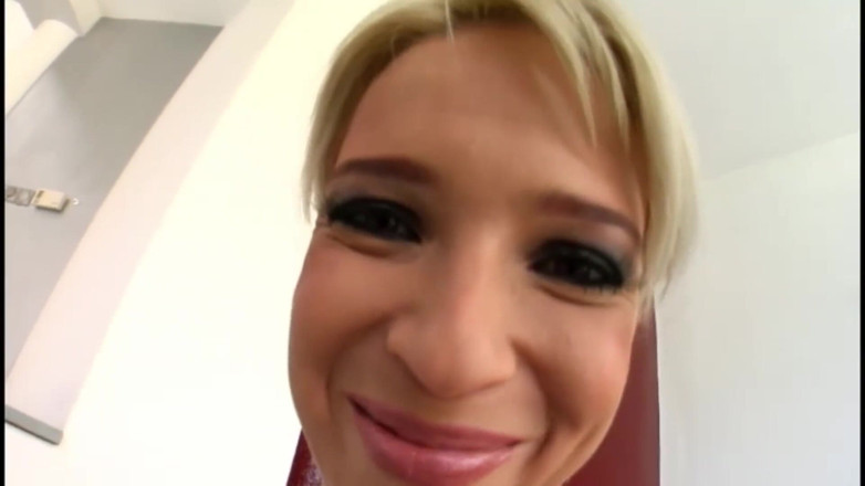 Cruel Media TV: Joana Romain châu Âu đụ đôi máy bay bà già tóc vàng &amp; titus...