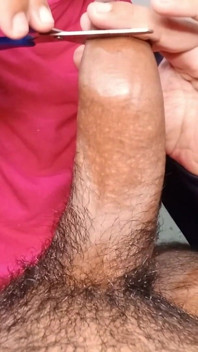 Üvey kız kardeşim sünnetimde metalik bir şey denemek istiyor, çok heyecan verici!