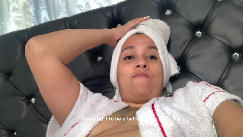 JhoanitaVioletta: Latina seksi bergambar bogel dalam melancap di bilik air yang...
