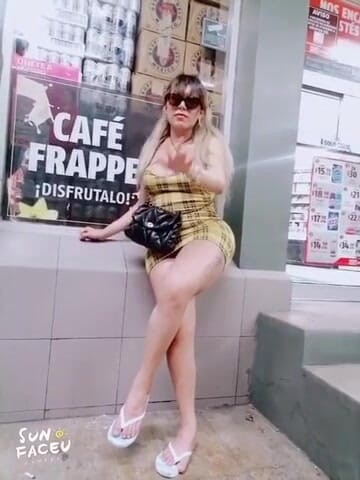 Barbietransxxxx: Tranny outdoor oxxo having sex
