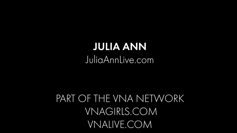 Julia Ann: Julia ann mundbefriedigt pOV-blowjob