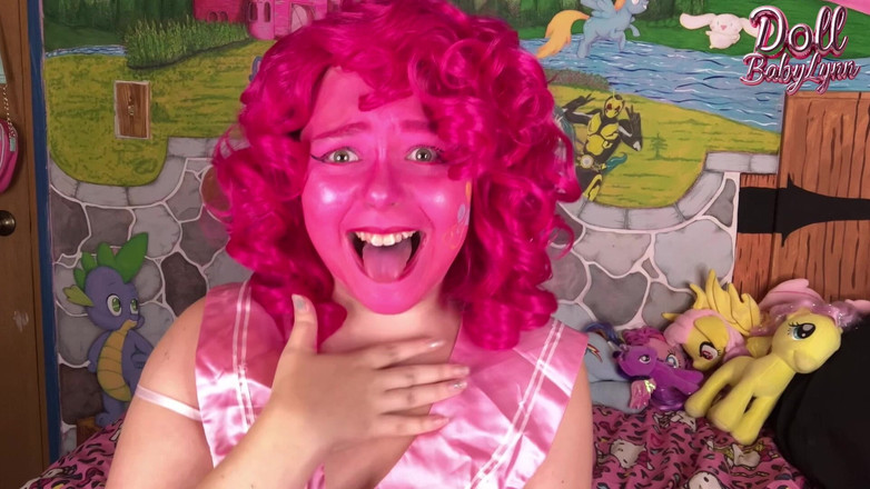 DollBabyLynn: Burping a zpívání s Pinkie