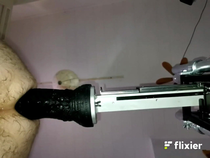 Fuck machine massaker: Si cewek sange hankey lagi asik muasin memeknya pakai dildo...