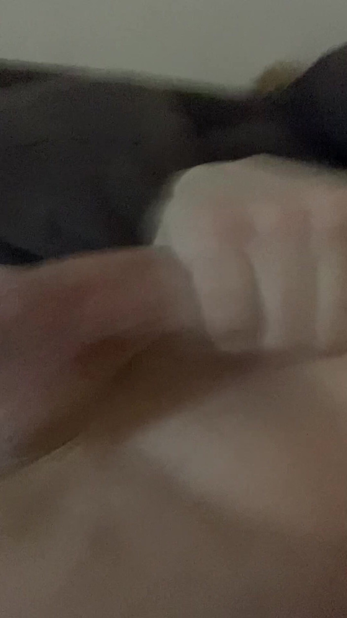 Leatransteen: Leatransteen masturbándose