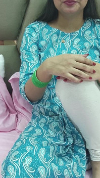 完整视频：Devar Bhabhi 调情 Bhabhi 在印地语音频中充满活力时怀上了 Devar，想要真正的性高潮