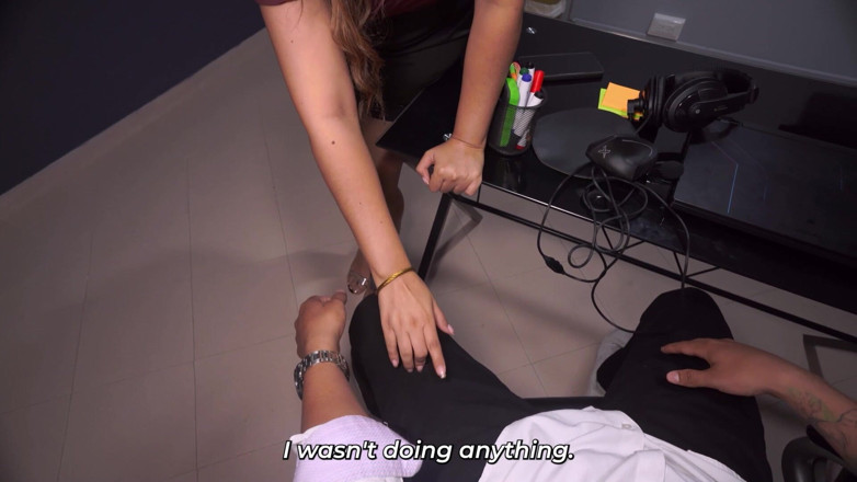 linahenaossx: This Stepmom Is a Hot-assed MILF Who Fucks Her Boss...