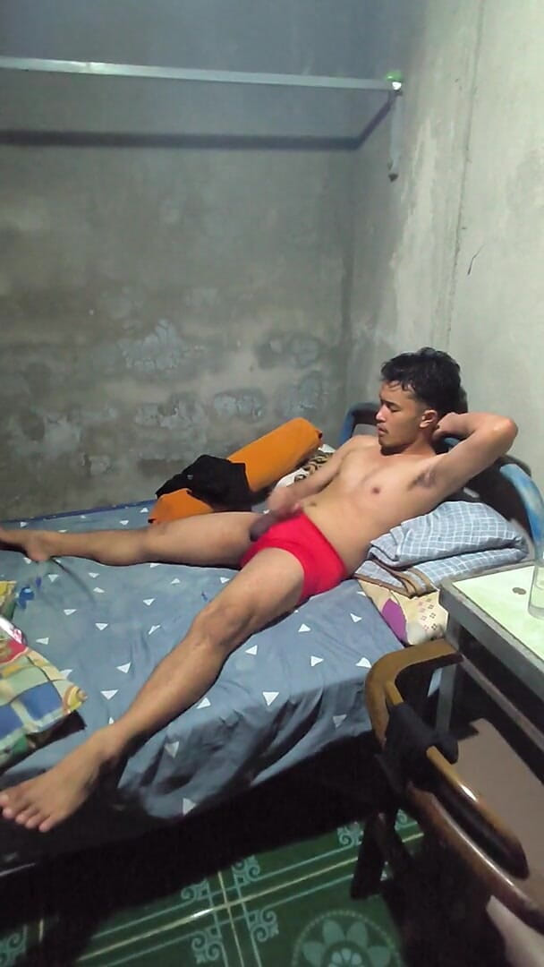Filipino Teen Engraver Jerks Himself off in the Shower Until He Cums (Rent A Gay Productions) Filipino Teen Engraver Jerks Himself off in the Shower Until He Cums (Rent A Gay Productions)