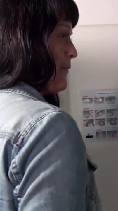 Deutschland porn: Mature Milf wants to try the doctor's huge cock!
