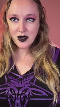 Goths mädchens satanischer deal