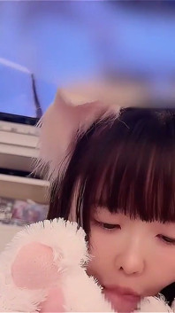 Masturbasi di tv besar pakai masturbasi imut ukuran raksasa