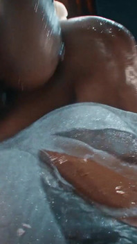 Lady D bị futa ada wong vú