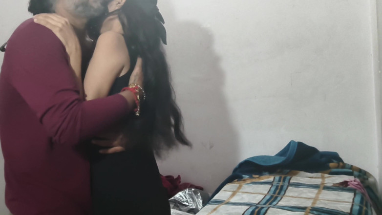 Sexysavita21: 계부의 성기를 빠는 인도 여대녀