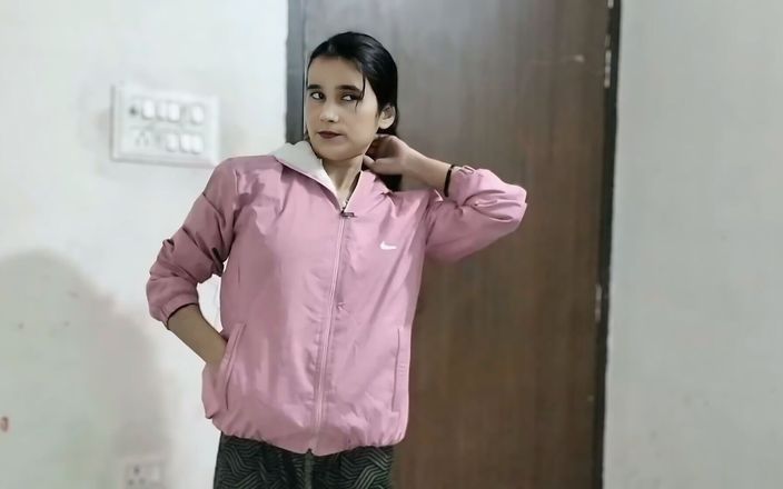 DimpledRecoil3: 印度女孩解渴她的阴户