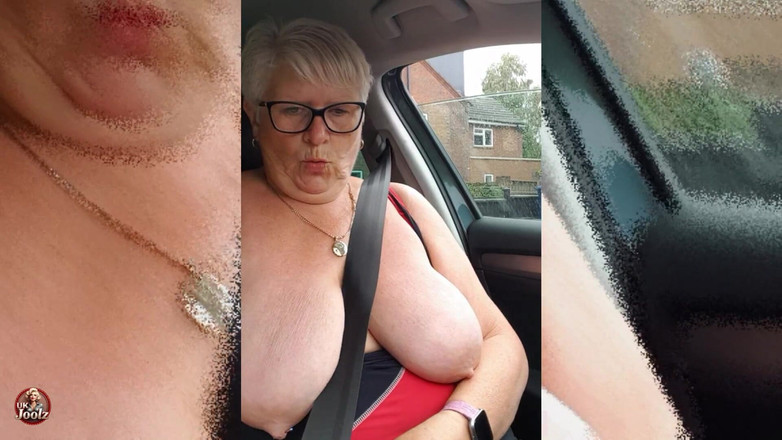 Uk Joolz: Mengemudi Topless