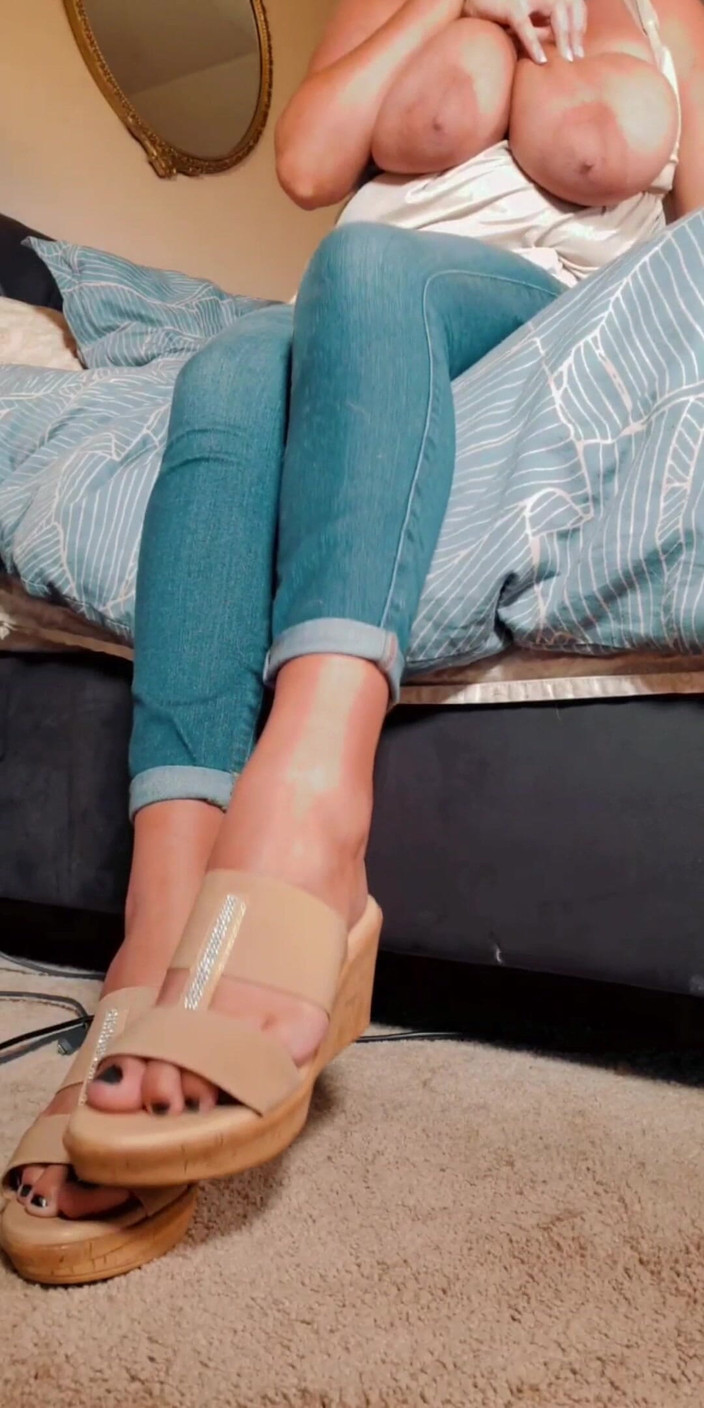 Annabelle Rogers: 女神の隅々まで崇拝しなさい!