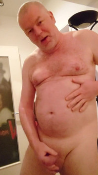 나는 벌거벗고 흥분했어