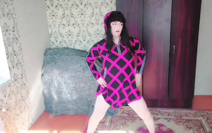 Kitty_Cross: Red Hat Fairytale Main Actress in Ladyboy Style - What Do...