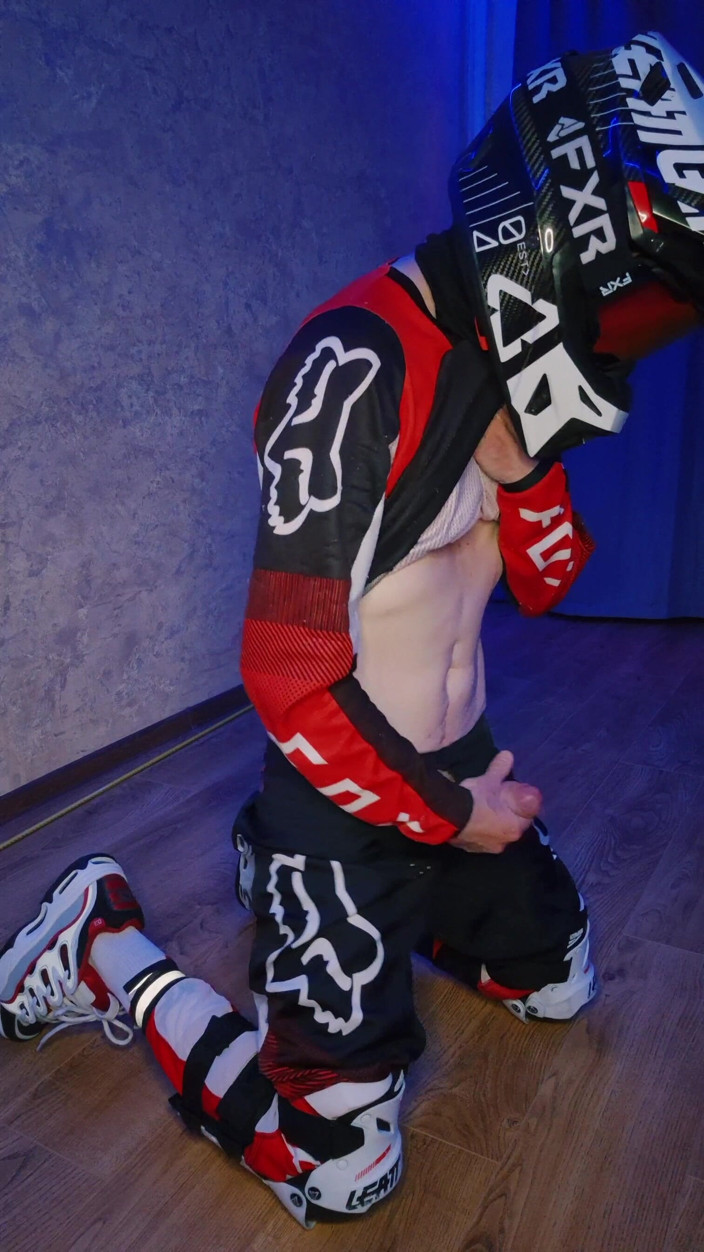 Sneakersmax98: Only Your Mouth Will Take the Pressure off a Horny...