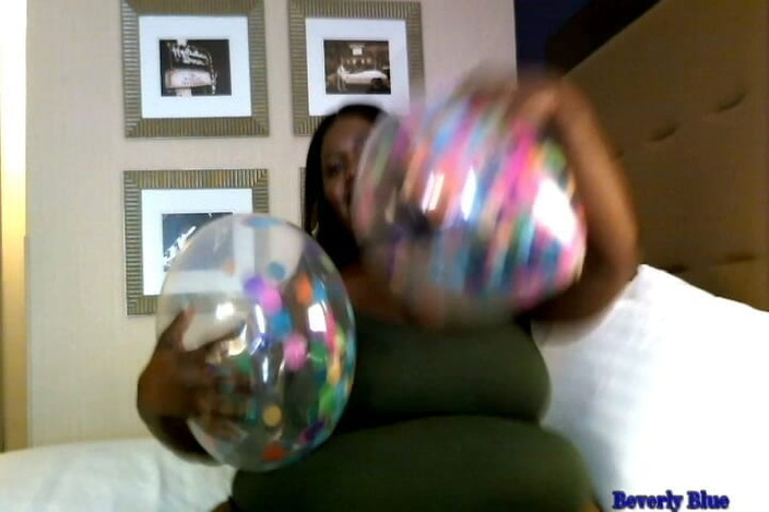 Beverly Blue: Beverly dan Belon Confetti