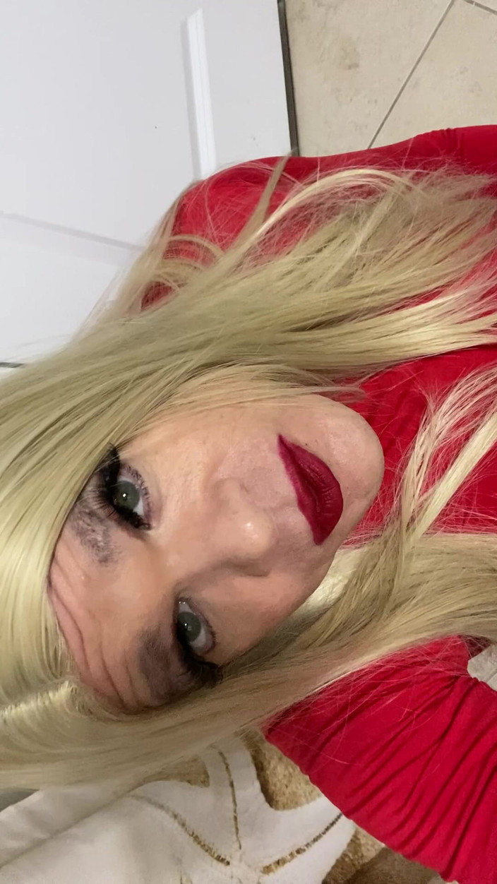 MadisonCD2025: Banci Crossdresser Menitis Air Mani Dan Rasa Dan Kemudian Bercakap...