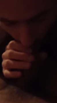 Justinova kamarádka se s ním vsadí, že ho nedostane tvrdě...
