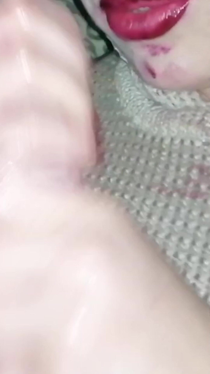 My Fetish Girl: スーパー・プッシー。赤い唇