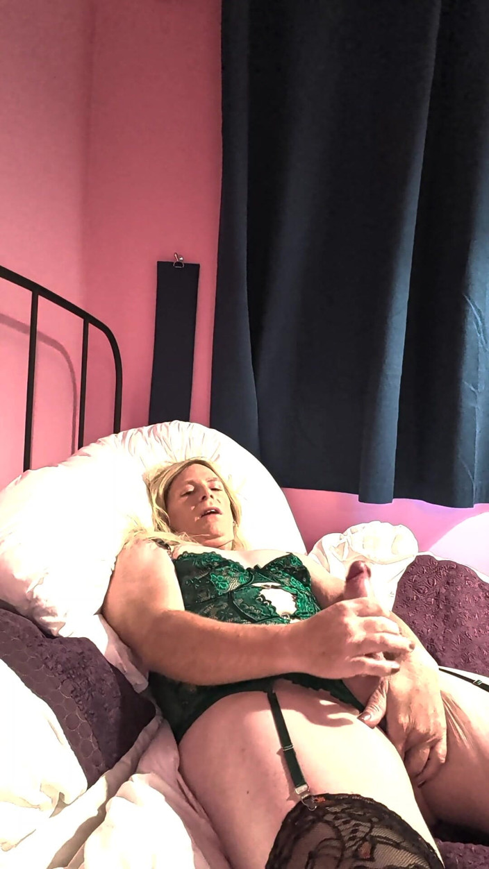 NikkiGee: Pierdol mnie, aż spuszczę!