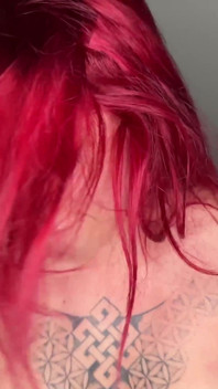 Ruda laska Kaeleen Garcia powraca