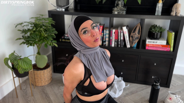 DirtySpringbok: Hijabi Aaliyah Yasin wordt betrapt door haar huisgenoot en krijgt...
