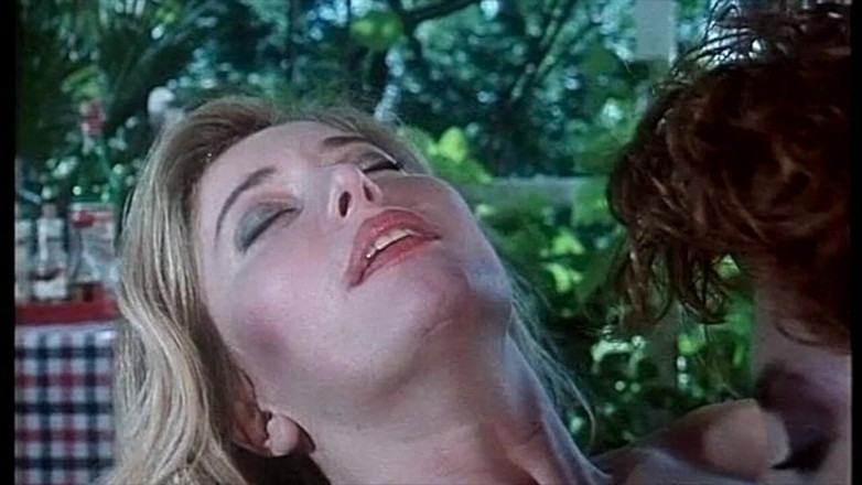 Inthe MILF room: Moana and Milly: Vintage Lesbian MILFs