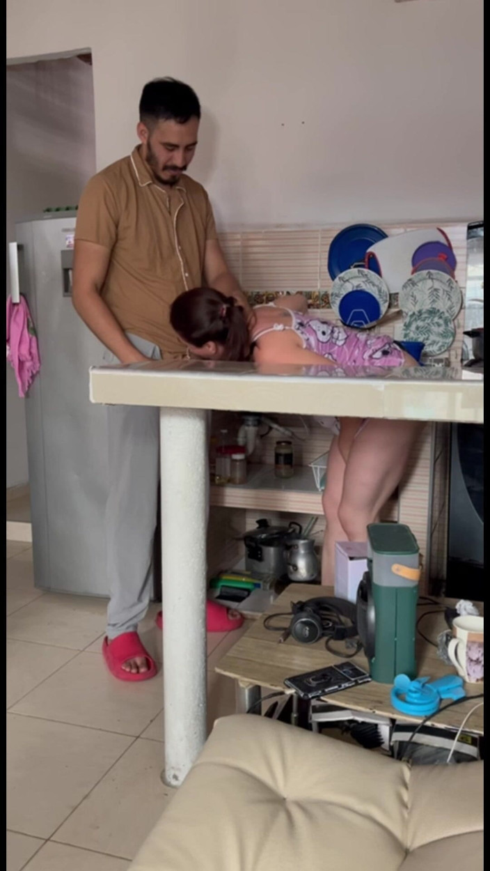 Lazosprohibidos: My Real Stepmom in the Mature Kitchen Masturbates I Penetrate...