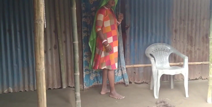 Desi anal: Kirli büyük memeli üvey anne