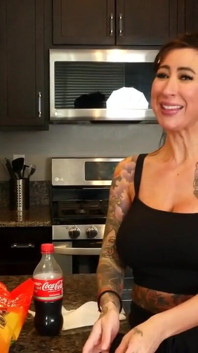 Lily Lane Post-cock Guacamole