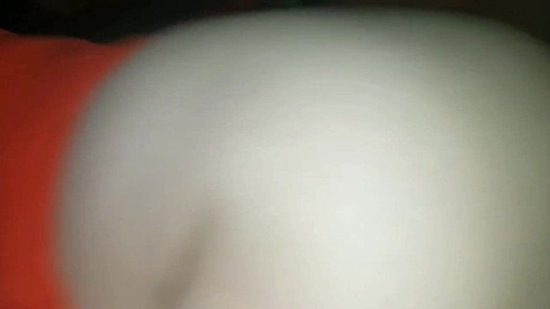 Real homemade BBW BBC porn: 大黑屌敲打我的汽车后座菊花
