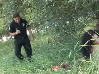 XTime Vod: Hardcore scopata di figa pelosa nella foresta