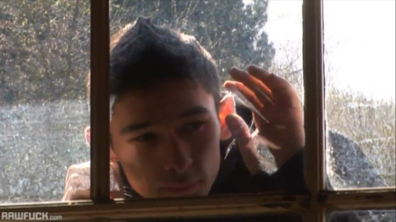 Raw Fuck: Napalone ćwieki w ustnym trójkącie