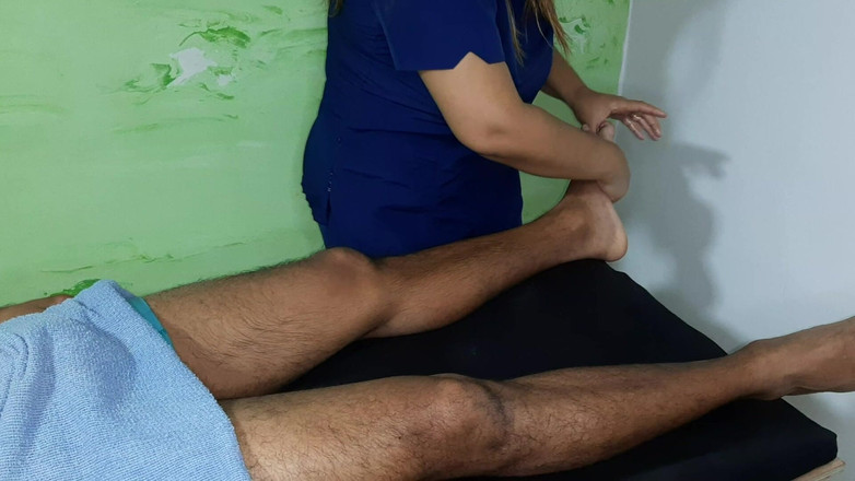Samara and Javier: Massage avec pipe