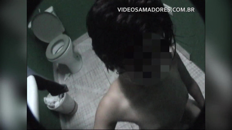 Amateurs videos: Boy breaks into toilet occupied by young girlfriend and fucks...