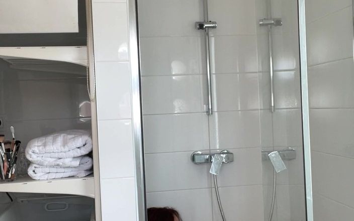 Джина Джерсон: За кулисами лесбийского душа