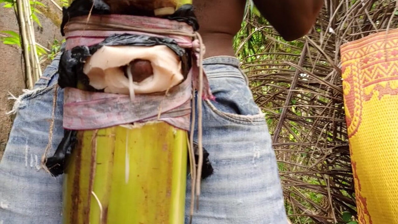 Moviesporn1: Uzun büyük yarak yine sürtüğün üzerinde