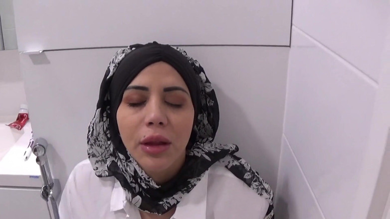 Amateur Homemade Porn: Mijn geile Arabische stiefmoeder neuken na het winkelen