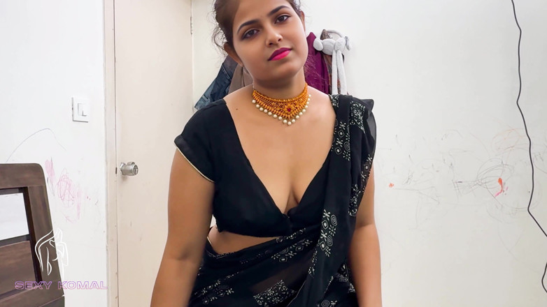 Sexy Komal: Komal'ın dolabı açılmadığında, komşu yardıma geldi