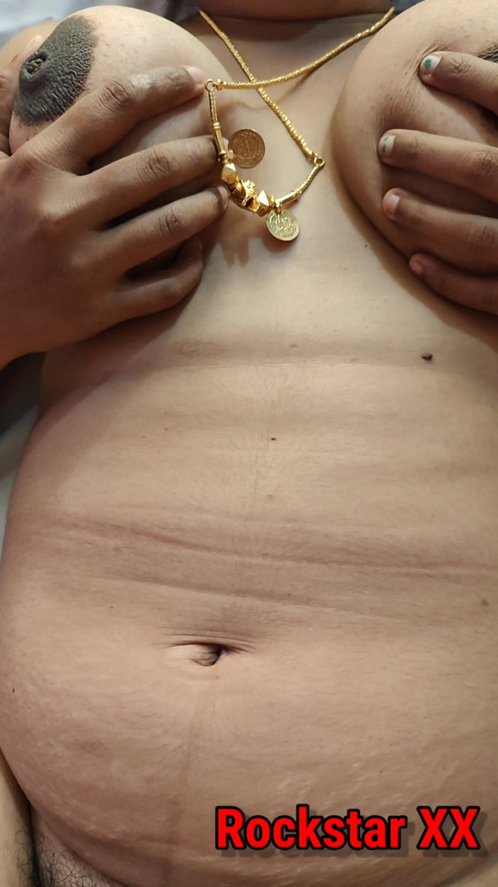 Rack star XX: Сексуальная девушка, подруга с большими сиськами трахается