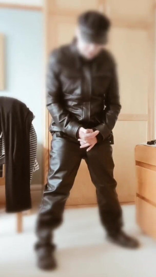 Bellhead: Zpomalené honění v kůži