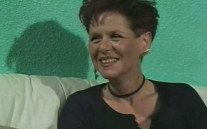 Strassenflirts by Magmafilm: Garip bir çift yoldan çıkardı