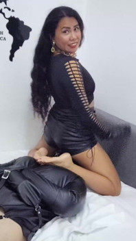 Terikat dan diseksa oleh Dominatrix Asia