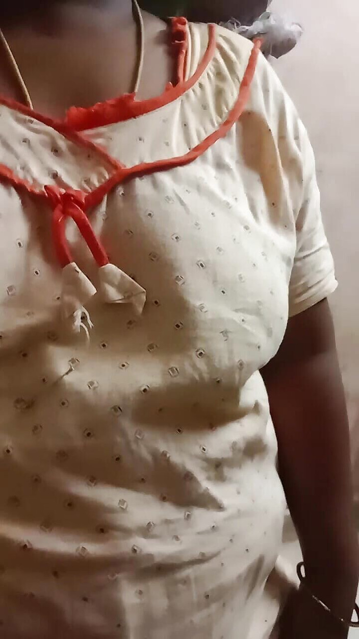 Tamil Anti Uma: Ho guardato la gola dore di mia moglie ed era...